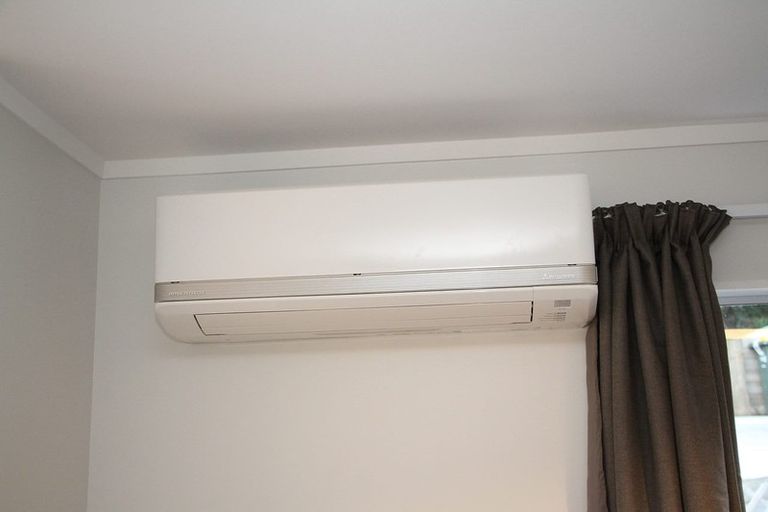 Photo of property in 33a Matai Road, Stanmore Bay, Whangaparaoa, 0932