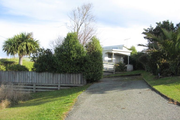 Photo of property in 42 Stirling Street, Kakanui, Oamaru, 9495