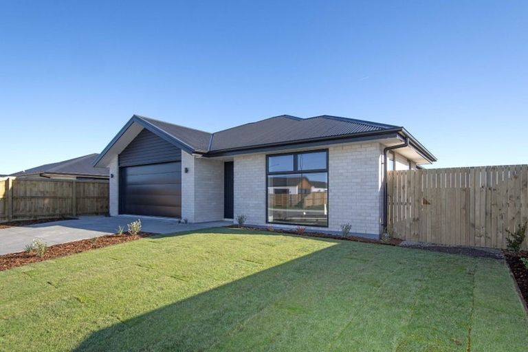 Photo of property in 21 Cousins Street, Woodend, 7691