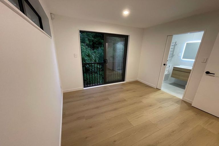 Photo of property in 9 Palmer Avenue, Glen Eden, Auckland, 0602