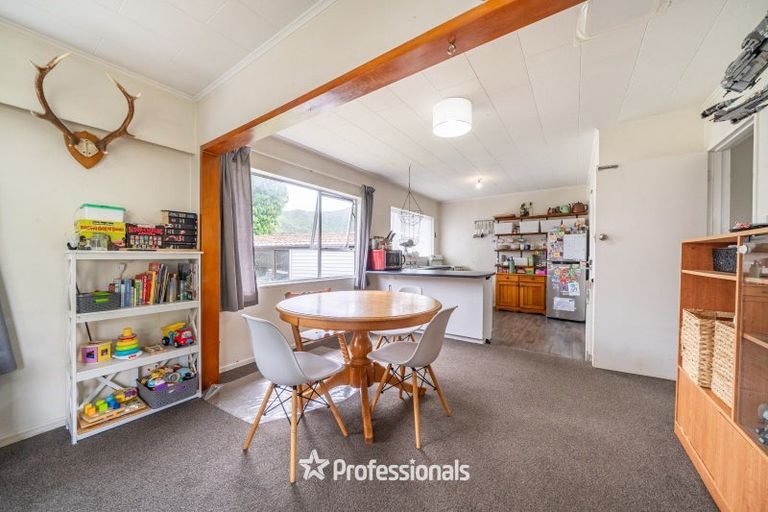 Photo of property in 4 Bexley Grove, Wainuiomata, Lower Hutt, 5014