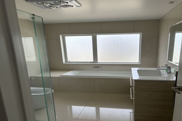 Photo of property in 4 Griffstan Lane, Howick, Auckland, 2010