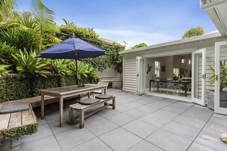 Photo of property in 78 Beresford Street West, Freemans Bay, Auckland, 1011