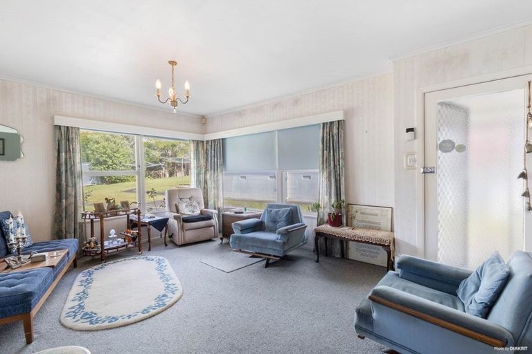 Photo of property in 1/6 Margaret Place, Milford, Auckland, 0620