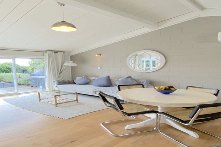 Photo of property in 1/23a Gladstone Road, Northcote, Auckland, 0627