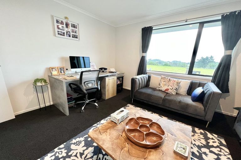 Photo of property in 10 Takutai Terrace, Ruatapu, 7883