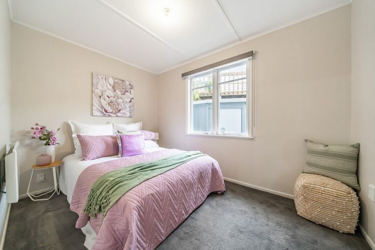 Photo of property in 5 John Street, Stokes Valley, Lower Hutt, 5019