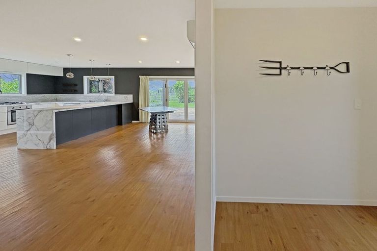 Photo of property in 646 No 2 Line, Fordell, 4572