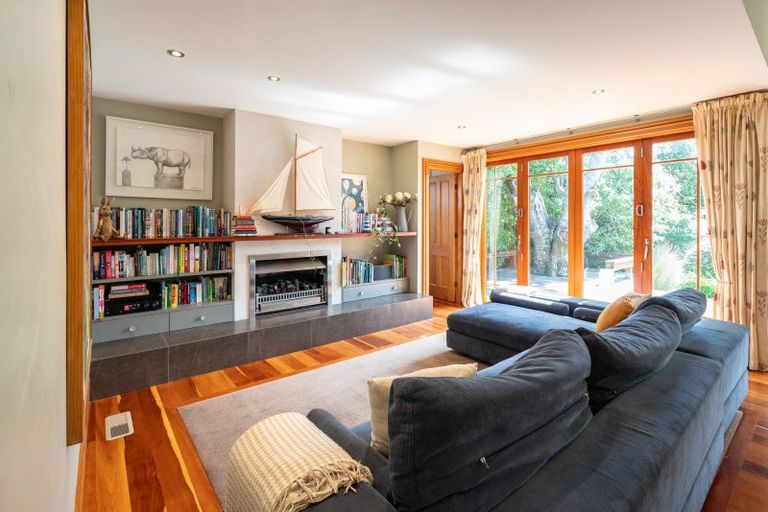 Photo of property in Lady Freyberg House, 18 Moturoa Street, Pipitea, Wellington, 6011