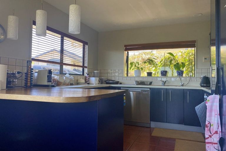 Photo of property in 49 Kentwood Drive, Woodridge, Wellington, 6037