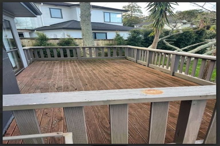 Photo of property in 36 Deverell Place, Northcross, Auckland, 0632