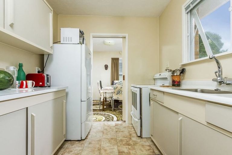 Photo of property in 73 Lynden Avenue, Hillcrest, Auckland, 0627