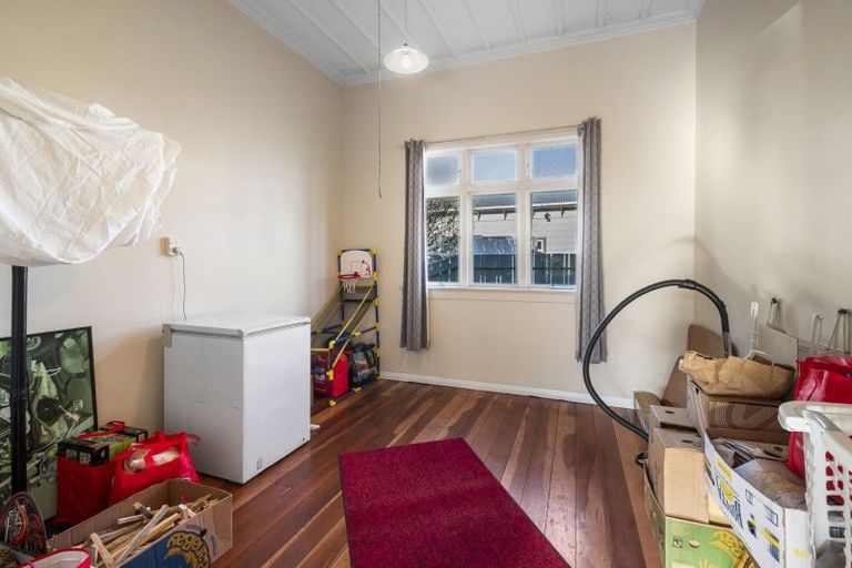 Photo of property in 14 Blackwell Street, Marton, 4710