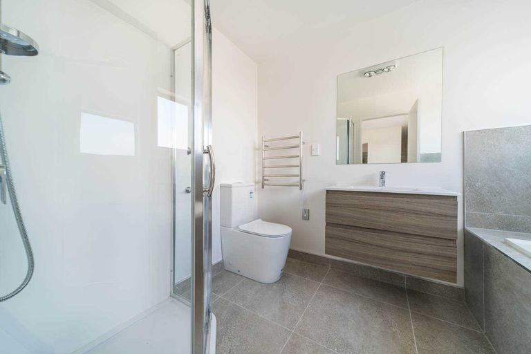 Photo of property in 14 Toia Lane, Silverdale, 0932