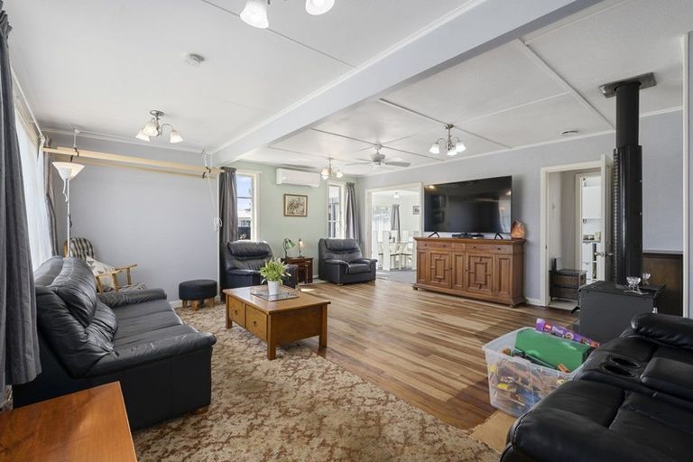 Photo of property in 7 Milne Street, Sanson, 4817