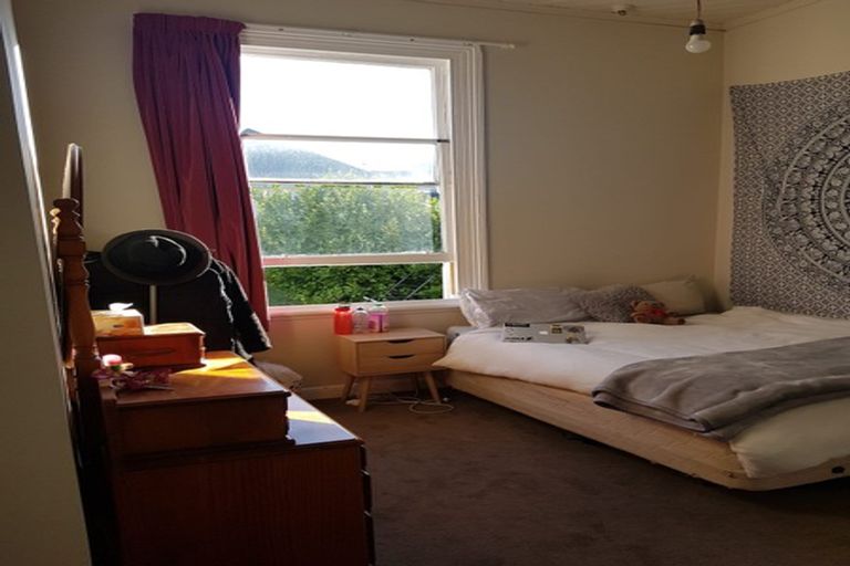 Photo of property in 124 Harbour Terrace, North Dunedin, Dunedin, 9016