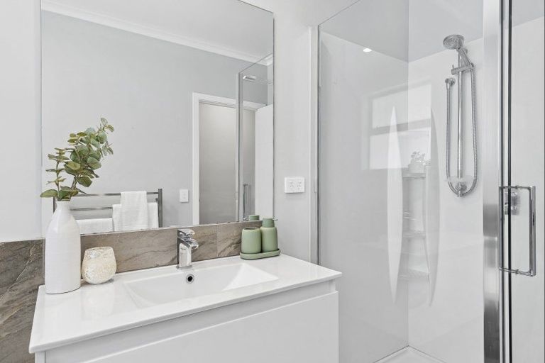 Photo of property in 22 Clare Street, Cambridge, 3434