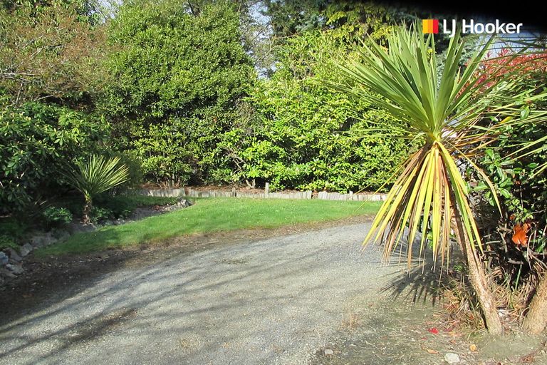 Photo of property in 16 Moore Street, Milton, 9220