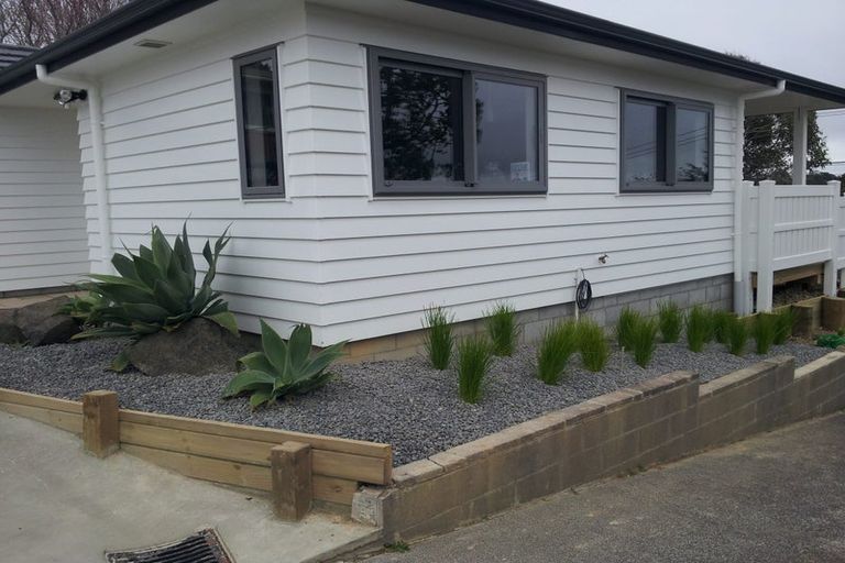 Photo of property in 124 Browns Bay Road, Rothesay Bay, Auckland, 0630