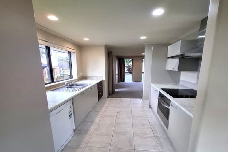 Photo of property in 3/31 Orwell Road, Greenhithe, Auckland, 0632