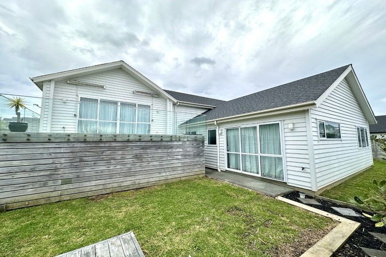 Photo of property in 9 Kaipuke Crescent, Gulf Harbour, Whangaparaoa, 0930