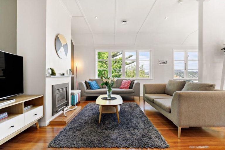 Photo of property in 65 Sidlaw Street, Strathmore Park, Wellington, 6022