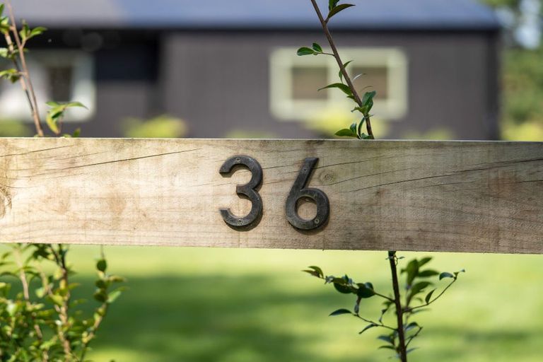 Photo of property in 36 Silverwood Lane, Leamington, Cambridge, 3495