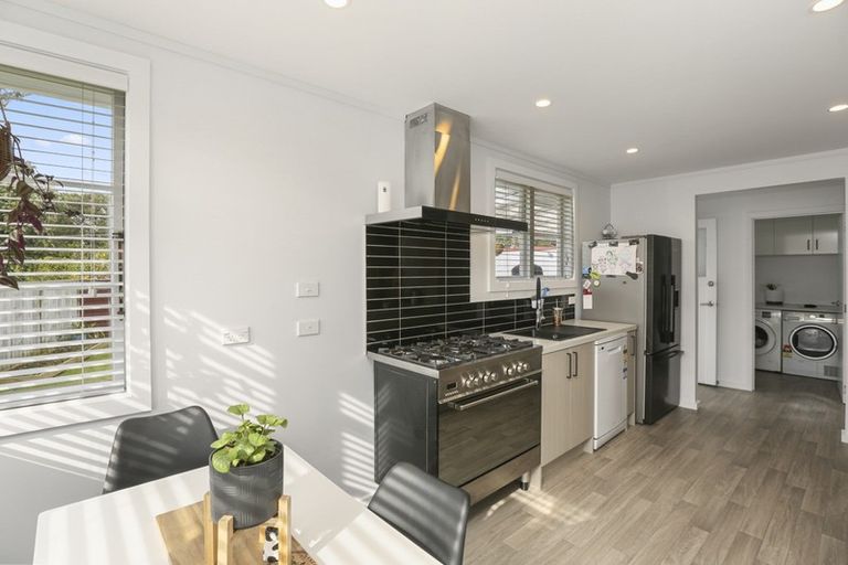 Photo of property in 115 Glenpark Avenue, Frankleigh Park, New Plymouth, 4310