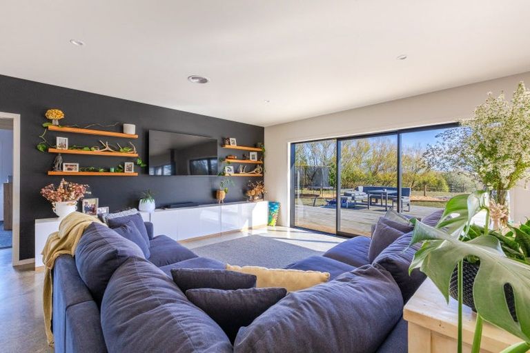 Photo of property in 360 Maharakeke Road, Waipukurau, 4281