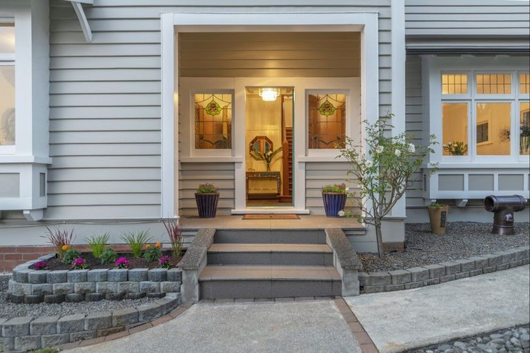 Photo of property in 103 Upland Road, Kelburn, Wellington, 6012