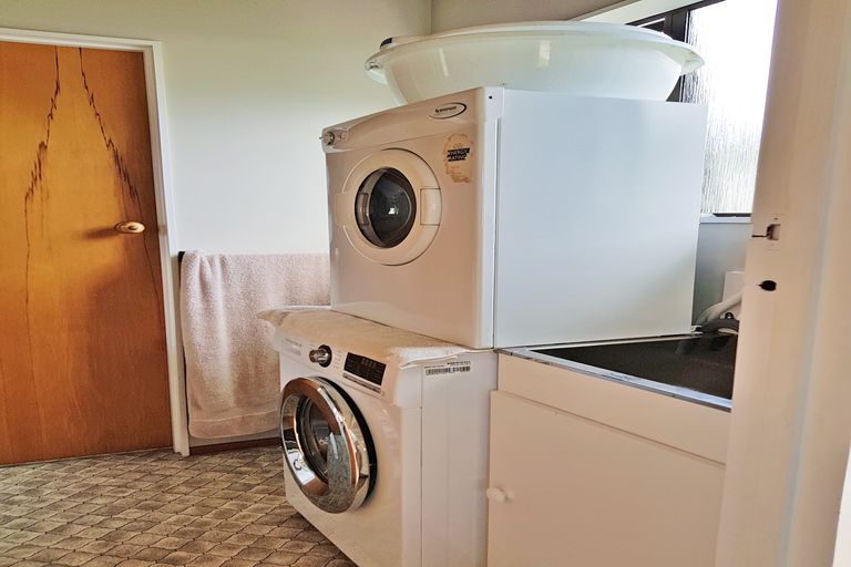 Photo of property in 4 Omutu Street, Oakura, Hikurangi, 0184