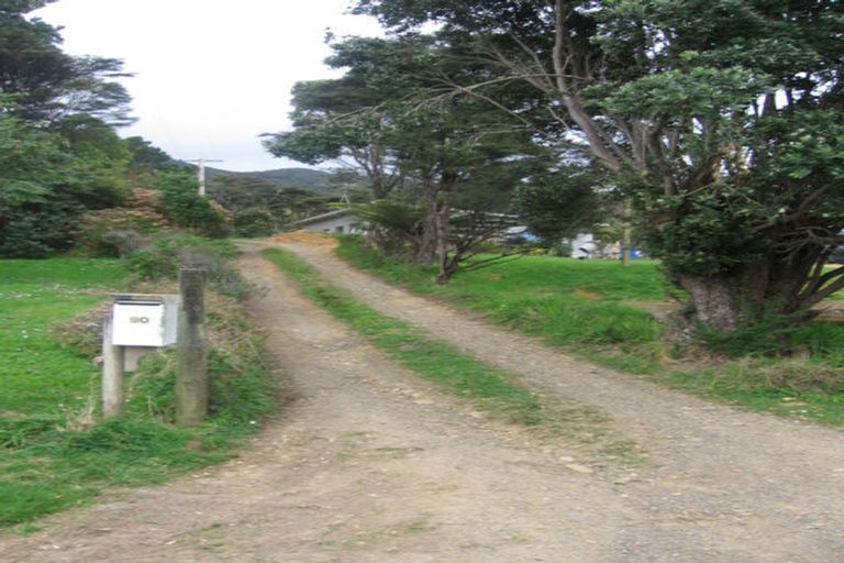 Photo of property in 90 Driving Creek Road, Coromandel, 3506