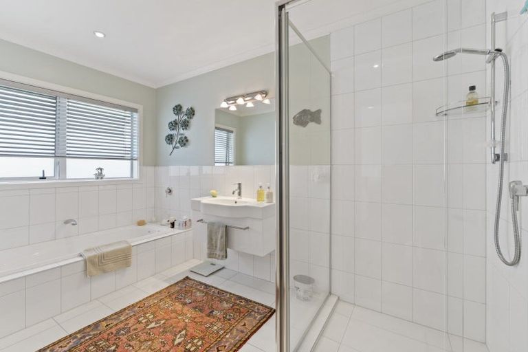 Photo of property in 11 Byron Brown Place, Otaki Beach, Otaki, 5512