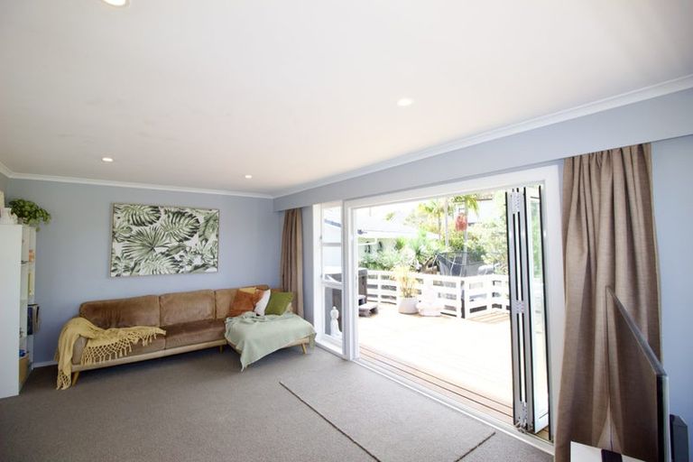 Photo of property in 53 Zealandia Road, Manly, Whangaparaoa, 0930