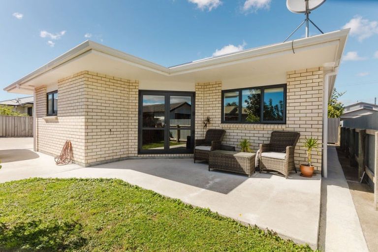 Photo of property in 22 Mcphee Street, Dannevirke, 4930