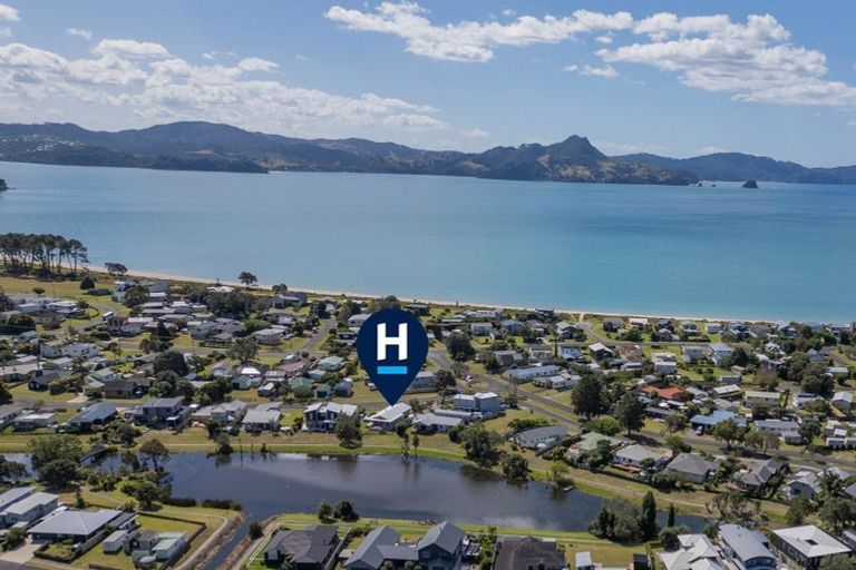 Photo of property in 10 Martin Place, Cooks Beach, Whitianga, 3591