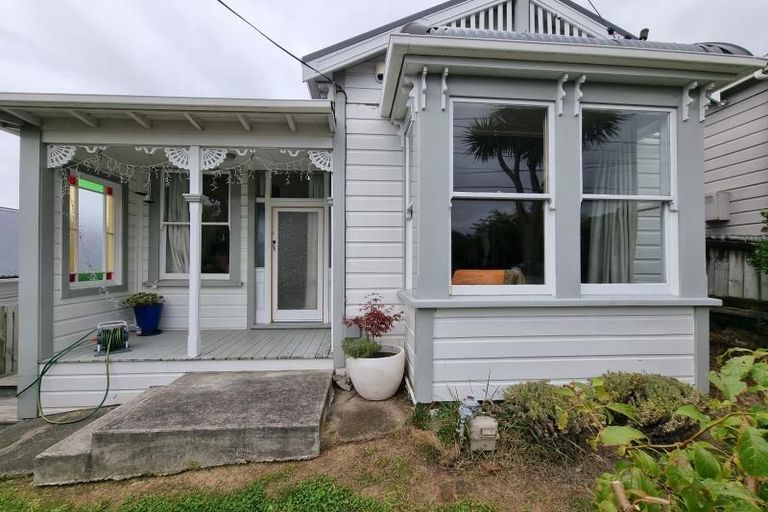 Photo of property in 35 Chilka Street, Berhampore, Wellington, 6023