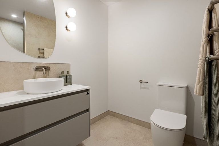 Photo of property in 4/2 Woodstock Road, Fairfield, Hamilton, 3214