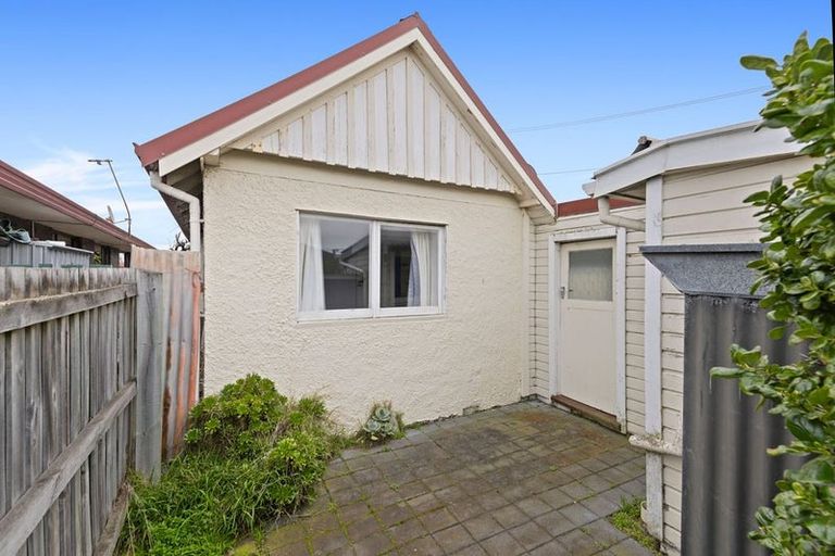 Photo of property in 2/76 Oram Avenue, New Brighton, Christchurch, 8061