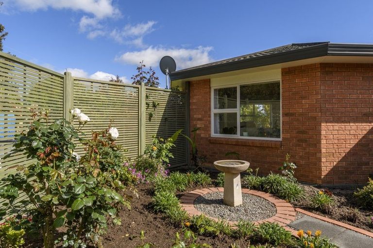 Photo of property in 1 Links View Drive, Omokoroa, 3114