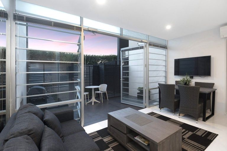 Photo of property in 12 Harry Ell Drive, Cashmere, Christchurch, 8022