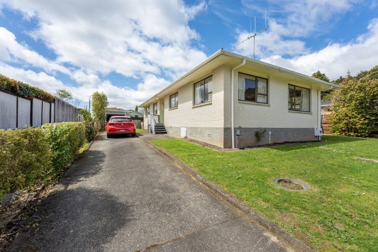 Photo of property in 11 Amber Grove, Birchville, Upper Hutt, 5018