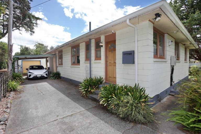 Photo of property in 40 Bond Street, Marton, 4710