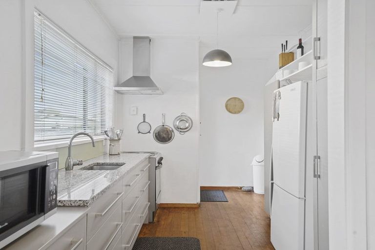 Photo of property in 18 Garvins Road, Hornby, Christchurch, 8042