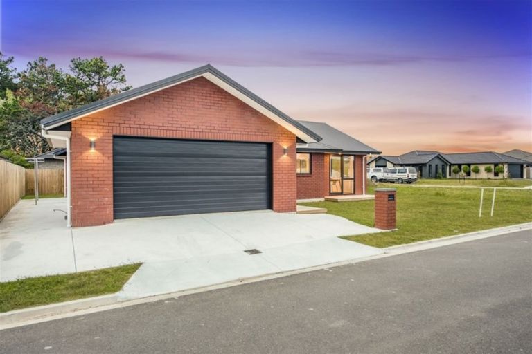 Photo of property in 2 Marjoriefield Mews, Fitzroy, Hamilton, 3206