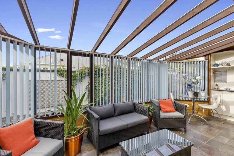 Photo of property in 6a Pilcher Crescent, Naenae, Lower Hutt, 5011