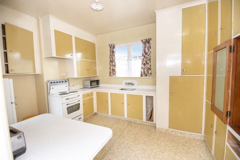 Photo of property in 16 Herrick Street, Marewa, Napier, 4110