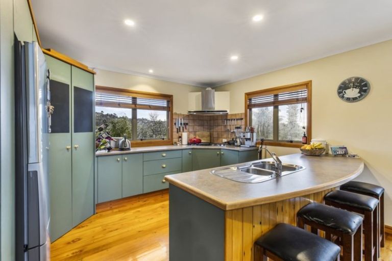 Photo of property in 150 Waitaha Road, Welcome Bay, Tauranga, 3112