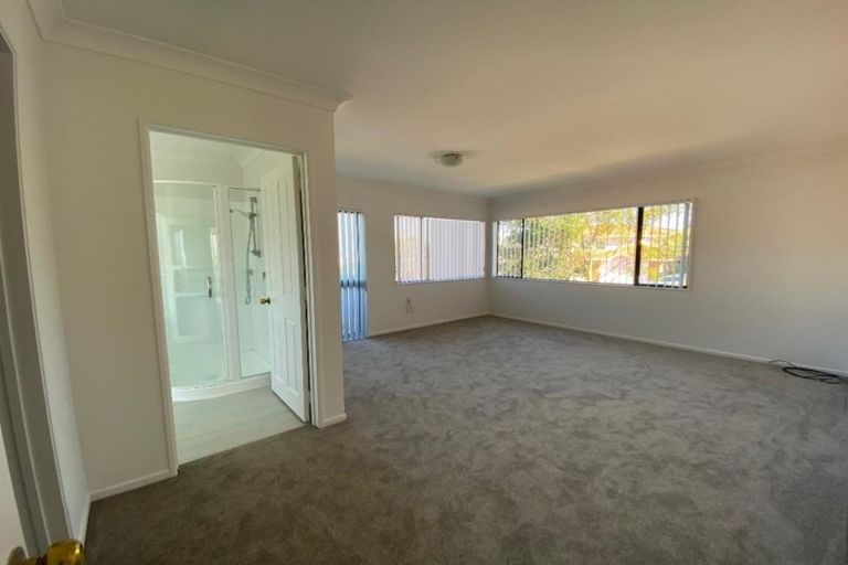 Photo of property in 8 Belvedere Court, West Harbour, Auckland, 0618