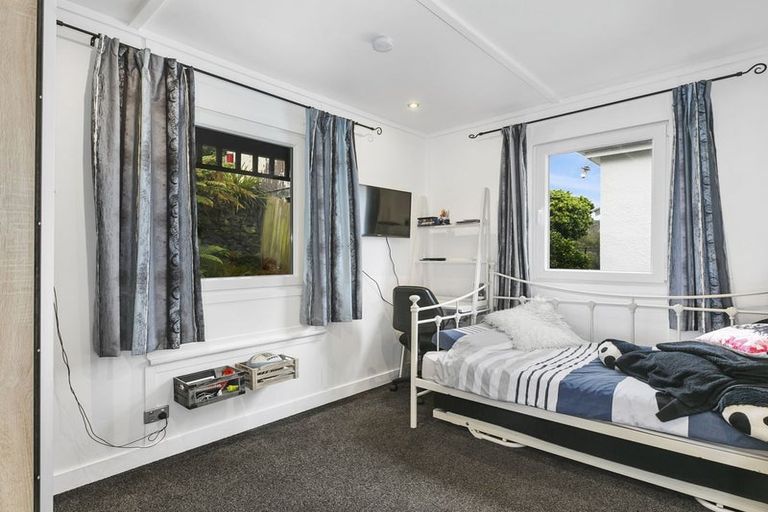 Photo of property in 25 Adderley Terrace, Ravensbourne, Dunedin, 9022